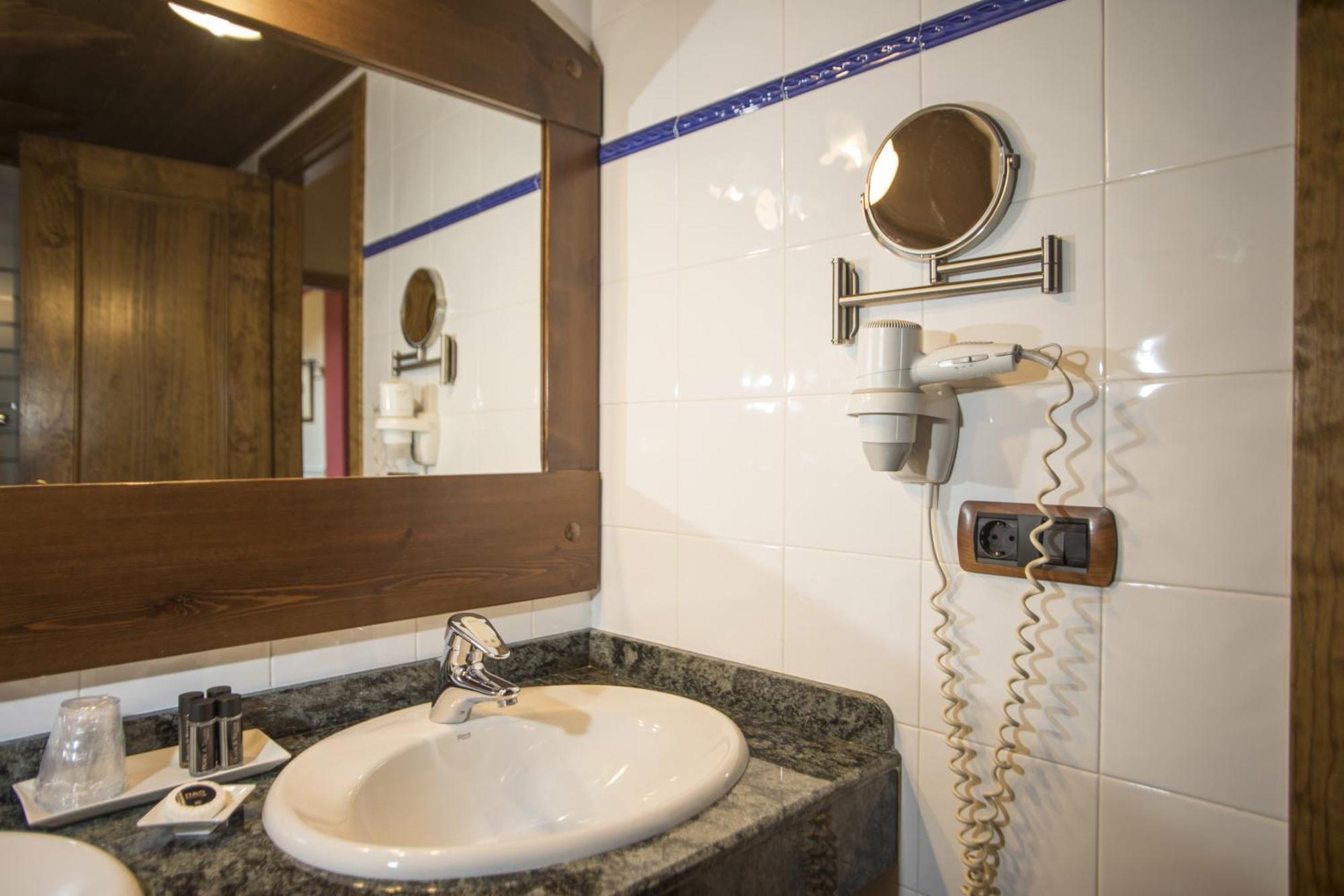 Hotel Casa Cornel Cerler Buitenkant foto